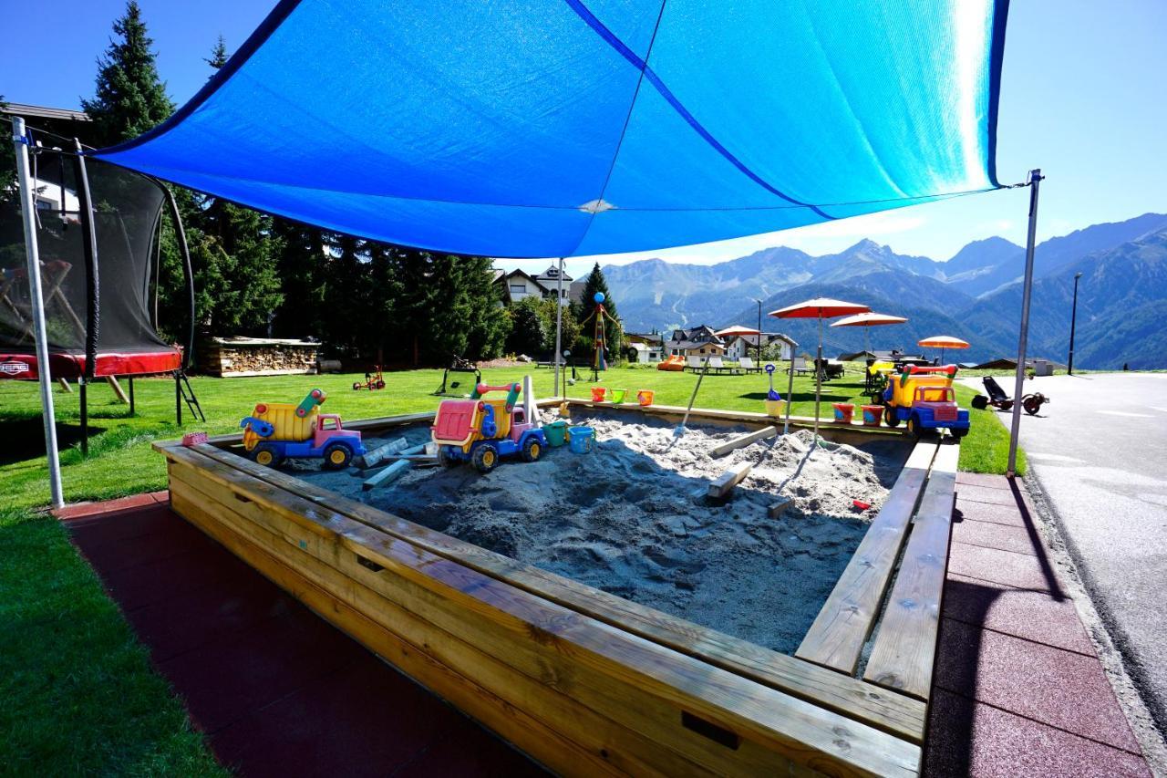 Apart-Hotel Alpinsonnenresidenz Fiss Exteriér fotografie