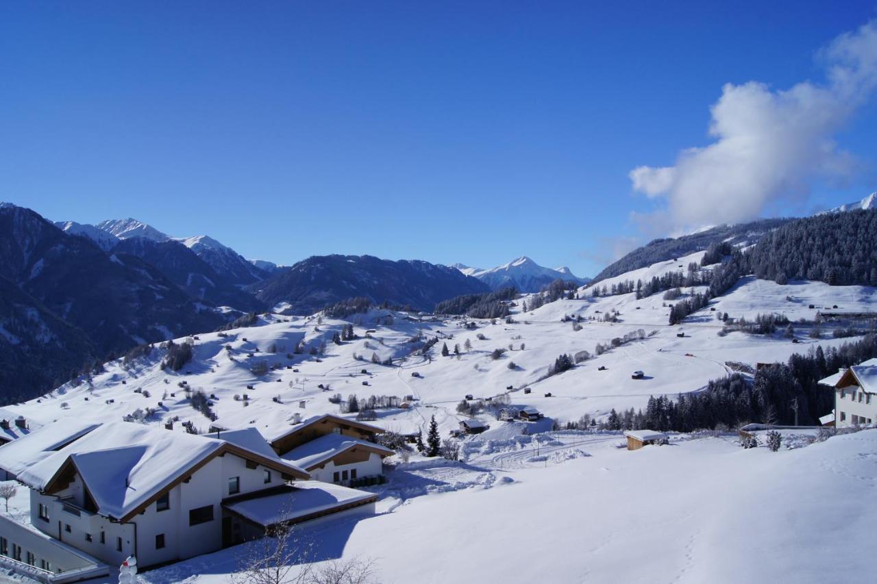 Apart-Hotel Alpinsonnenresidenz Fiss Exteriér fotografie
